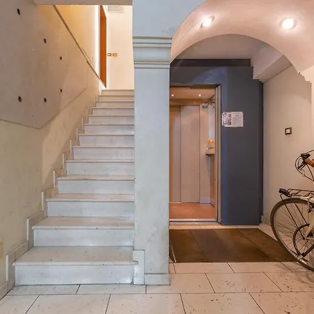 A 2 Min Dal Museo Della Cattedrale San * Феррара