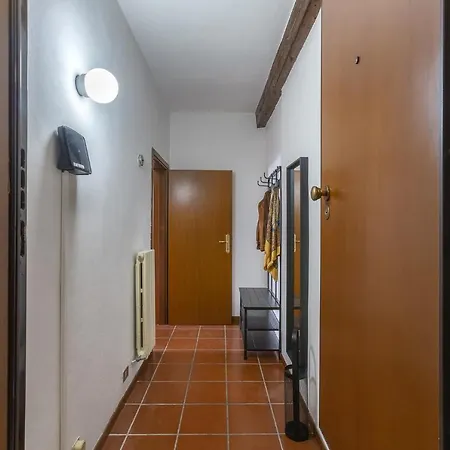 Апартаменты A 2 Min Dal Museo Della Cattedrale San Феррара