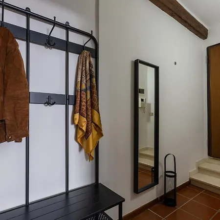 A 2 Min Dal Museo Della Cattedrale San 아파트